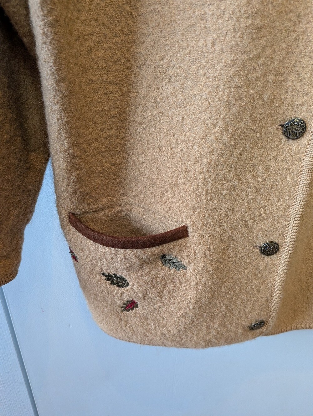 VINTAGE Mat Cardigan Size L 100% Wool Granny Style Buttons Closure Shoulder Pads - Picture 6 of 15